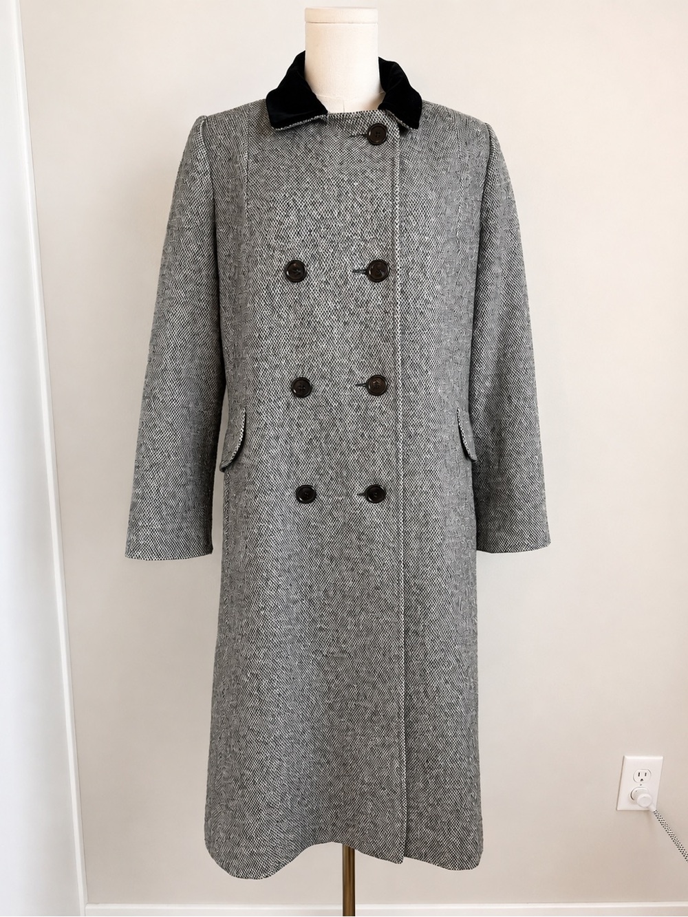 Vintage 1960s 70s Arlette Tweed Coat Black Velvet Collar Double Breasted M L